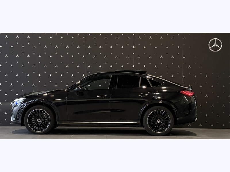 Image Mercedes-Benz GLC COUPÉ GLC 220 d 4MATIC Coupé AMG Line  