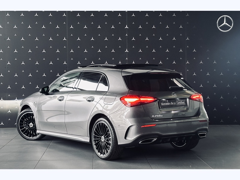 Image Mercedes-Benz CLASSE A 250 e Hybrid EQ Star Edition AMG Line 1770 Classe A 250 e Hybrid EQ Star Edition