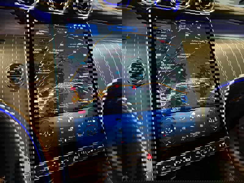 Image Mercedes-Benz GLC SUV GLC 400 e  Hybrid EQ 4MATIC AMG Line +  2546 GLC?400 e  Hybrid EQ 4MATIC AMG Line +