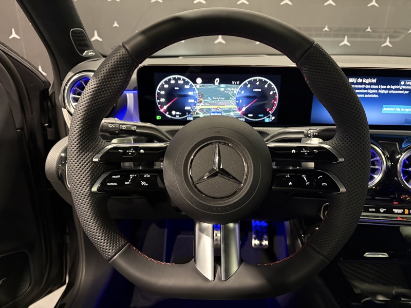 Image Mercedes-Benz CLASSE A 200 AMG Line AMG Line 1770 Classe A 200 AMG Line