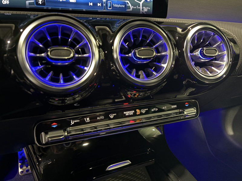 Image Mercedes-Benz CLASSE A 200 AMG Line AMG Line 1770 Classe A 200 AMG Line