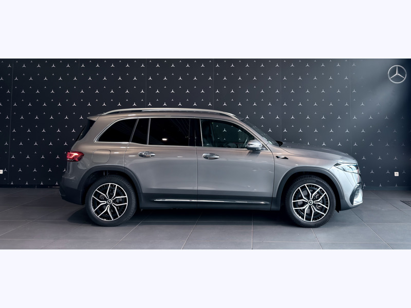 Image Mercedes-Benz EQB 350 4MATIC AMG Line  