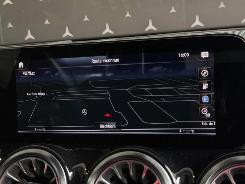 Image Mercedes-Benz EQB 350 4MATIC AMG Line  