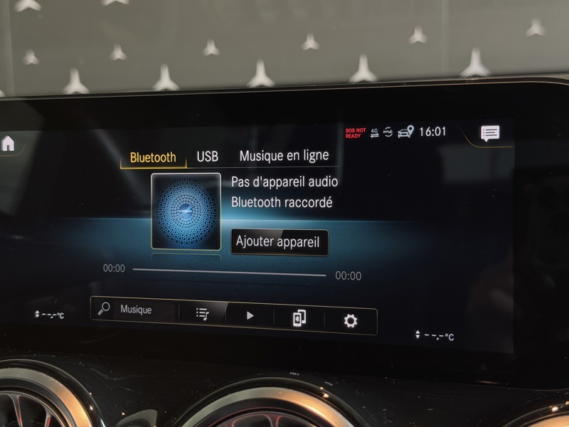 Image Mercedes-Benz EQB 350 4MATIC AMG Line  