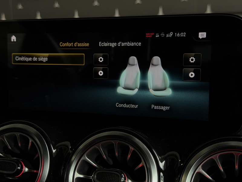 Image Mercedes-Benz EQB 350 4MATIC AMG Line  