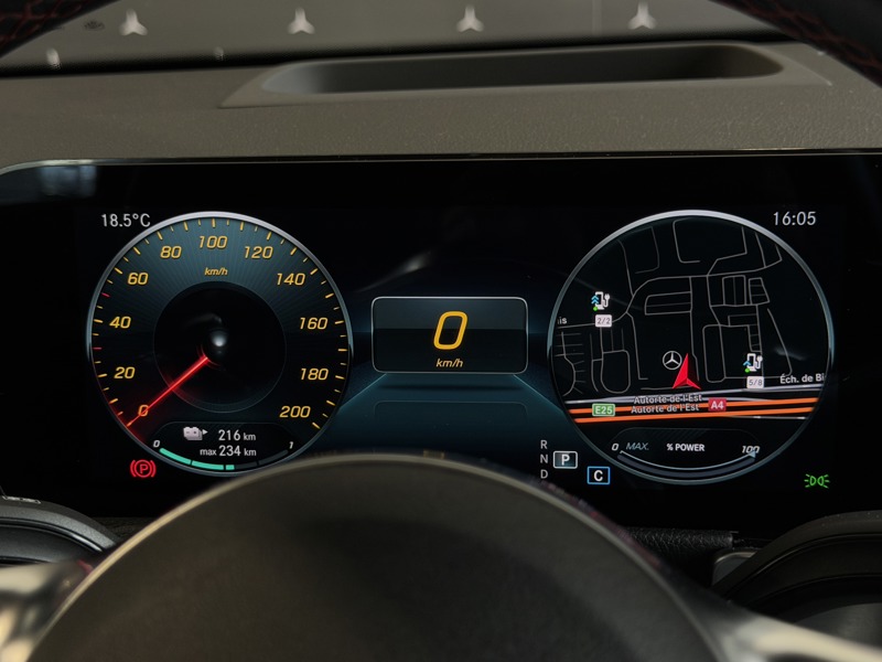 Image Mercedes-Benz EQB 350 4MATIC AMG Line  