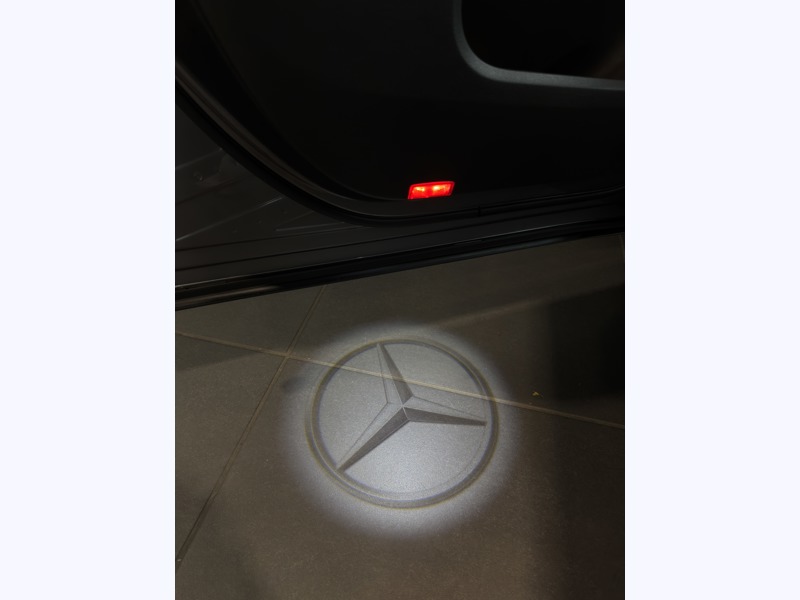 Image Mercedes-Benz EQB 350 4MATIC AMG Line  