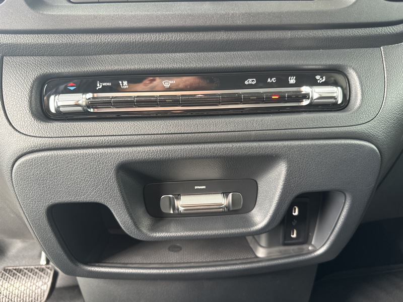 Image Mercedes-Benz VITO e 112 Fourgon Long 48900€HT VITO eVito Fourgon 60 kWh LG