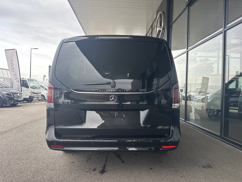 Image Mercedes-Benz CLASSE V V 300 d AVANTGARDE Extra long 69900€HT AVANTGARDE 