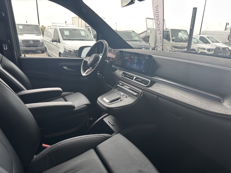 Image Mercedes-Benz CLASSE V V 300 d AVANTGARDE Extra long 69900€HT AVANTGARDE 