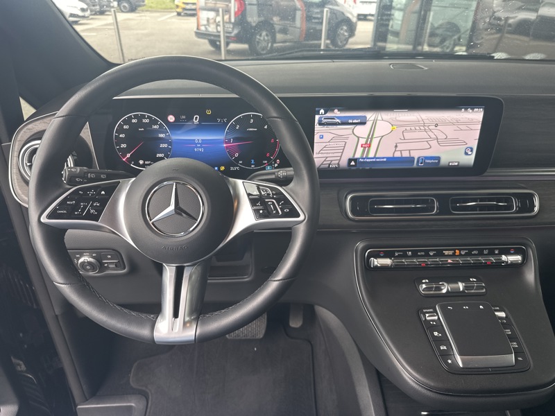 Image Mercedes-Benz CLASSE V V 300 d AVANTGARDE Extra long 69900€HT AVANTGARDE 