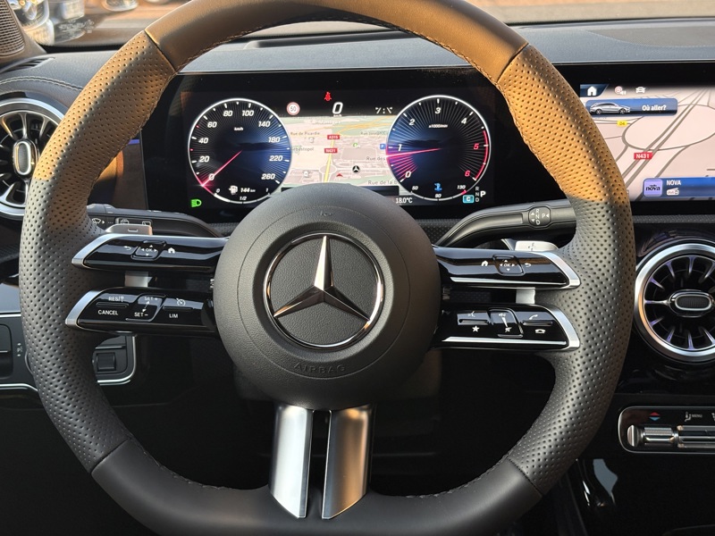 Image Mercedes-Benz CLA SHOOTING BRAKE 200 d AMG Line 