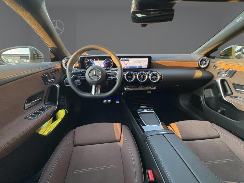 Image Mercedes-Benz CLA SHOOTING BRAKE 200 d AMG Line 