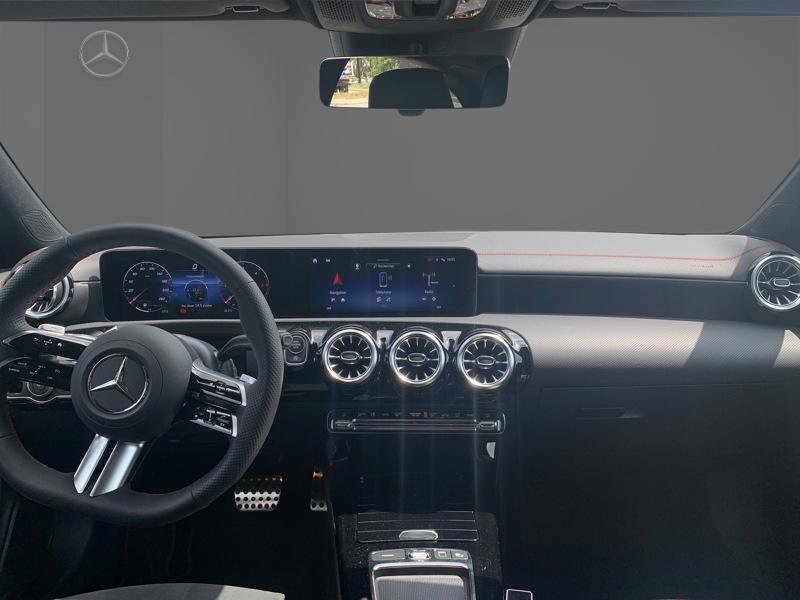 Image Mercedes-Benz CLA SHOOTING BRAKE CLA 200 d Shooting Brake AMG Line AMG Line 