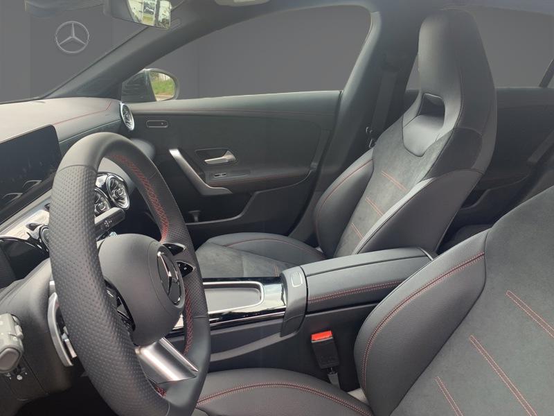 Image Mercedes-Benz CLA SHOOTING BRAKE CLA 200 d Shooting Brake AMG Line AMG Line 