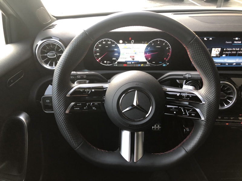 Image Mercedes-Benz CLASSE A 180 AMG Line AMG Line 1770 Classe A 180 AMG Line