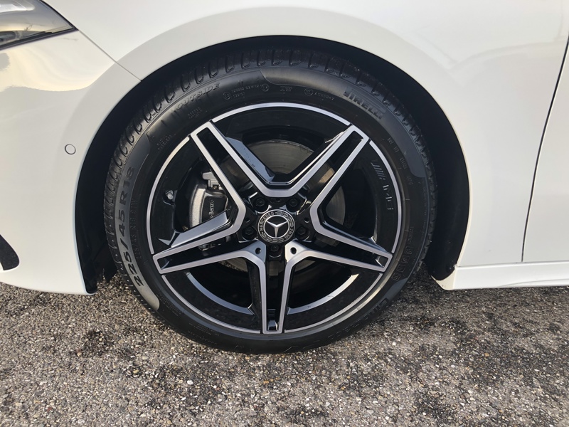 Image Mercedes-Benz CLASSE A 180 AMG Line AMG Line 1770 Classe A 180 AMG Line