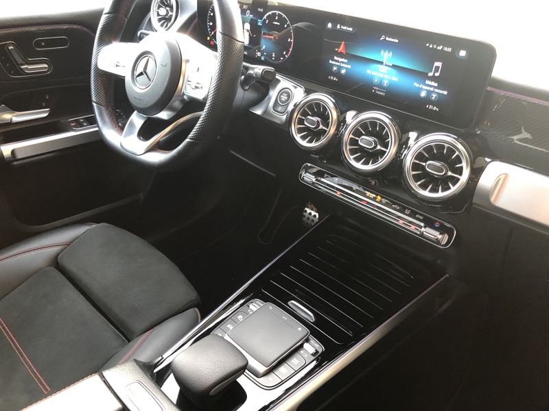 Image Mercedes-Benz GLB 200 d AMG Line AMG Line 