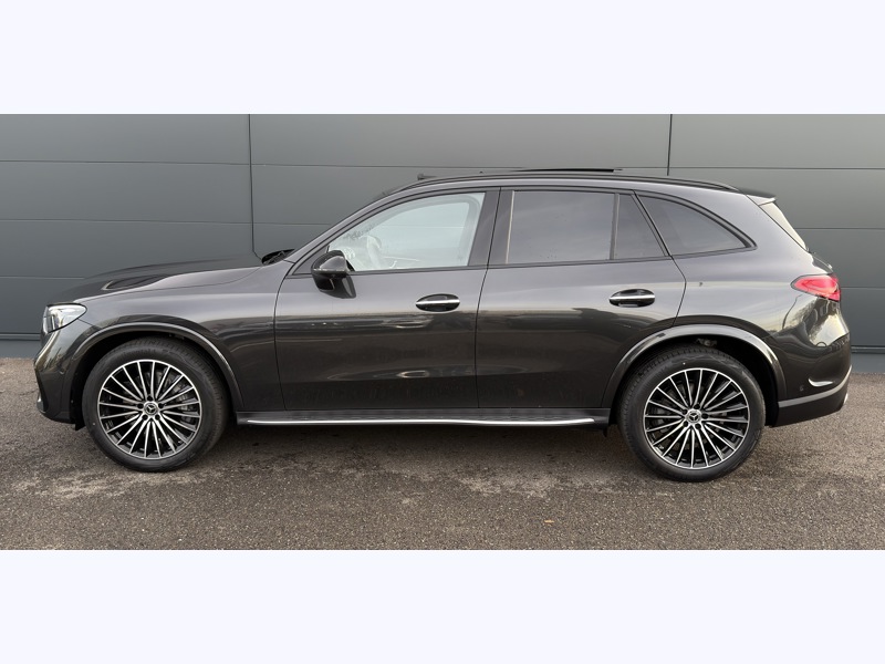 Image Mercedes-Benz GLC SUV GLC 220 d 4MATIC AMG Line  2546 GLC 220 d 4MATIC AMG Line