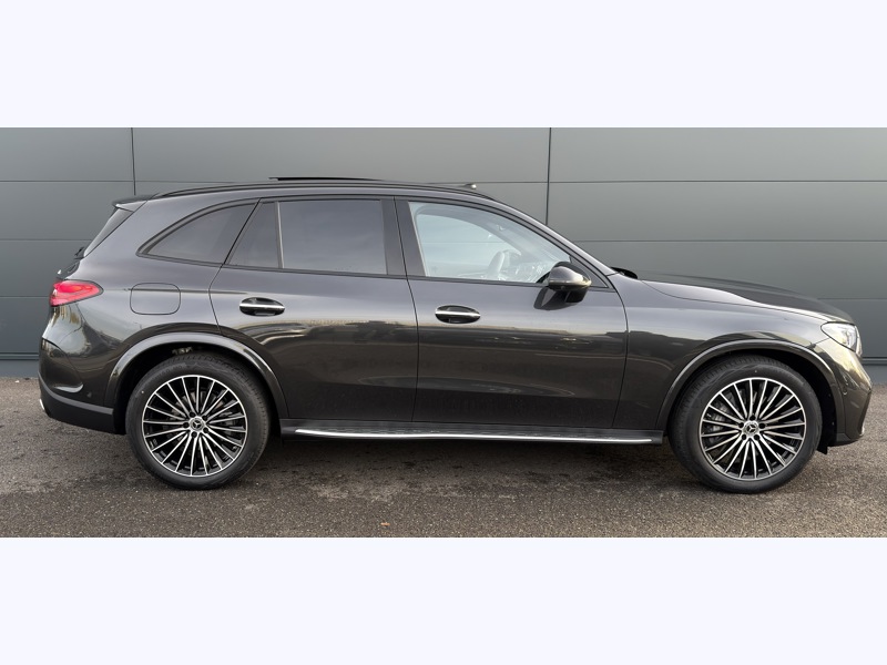Image Mercedes-Benz GLC SUV GLC 220 d 4MATIC AMG Line  2546 GLC 220 d 4MATIC AMG Line