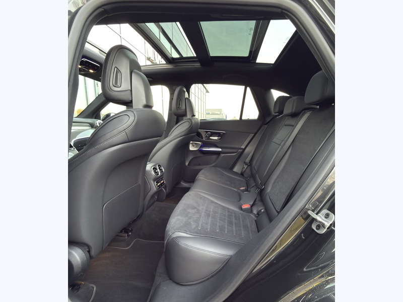 Image Mercedes-Benz GLC SUV GLC 220 d 4MATIC AMG Line  2546 GLC 220 d 4MATIC AMG Line