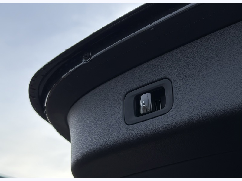 Image Mercedes-Benz GLC SUV GLC 220 d 4MATIC AMG Line  2546 GLC 220 d 4MATIC AMG Line