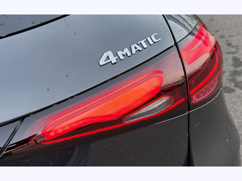 Image Mercedes-Benz GLC SUV GLC 220 d 4MATIC AMG Line  2546 GLC 220 d 4MATIC AMG Line