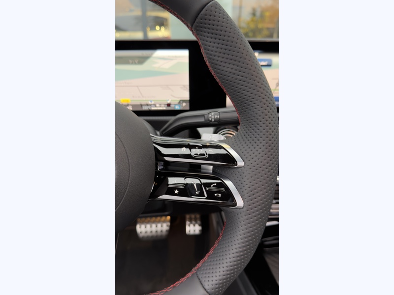 Image Mercedes-Benz CLASSE A 250 e Hybrid EQ AMG Line AMG Line 1770 Classe A 250 e AMG Line