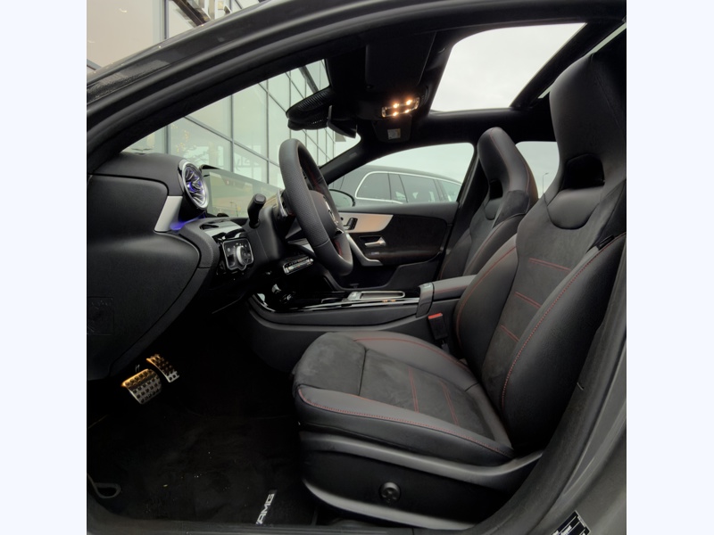 Image Mercedes-Benz CLASSE A 250 e Hybrid EQ AMG Line AMG Line 1770 Classe A 250 e AMG Line