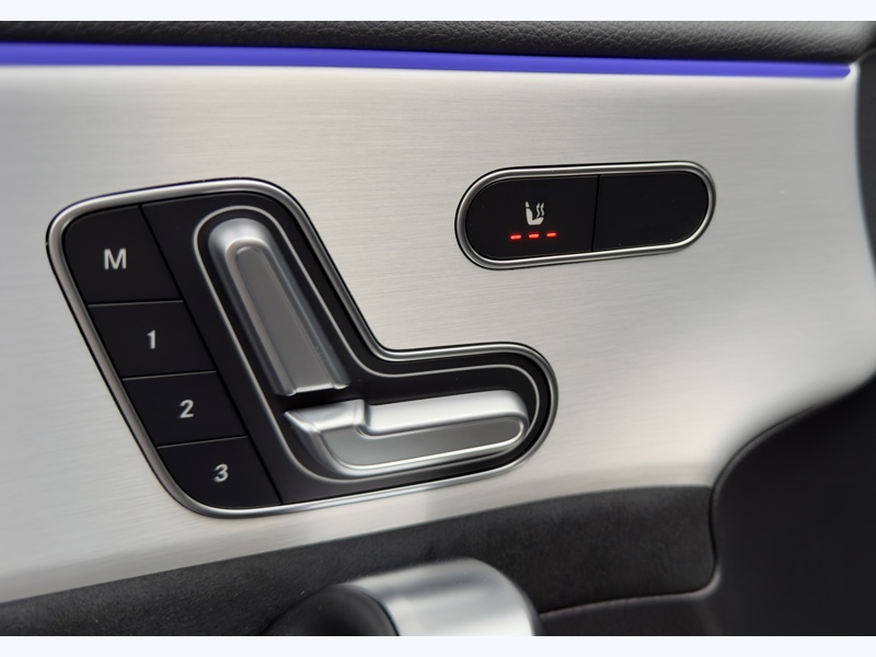 Image Mercedes-Benz CLASSE A 250 e Hybrid EQ AMG Line AMG Line 1770 Classe A 250 e AMG Line