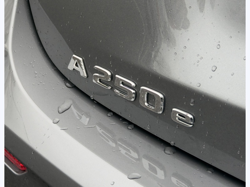 Image Mercedes-Benz CLASSE A 250 e Hybrid EQ AMG Line AMG Line 1770 Classe A 250 e AMG Line