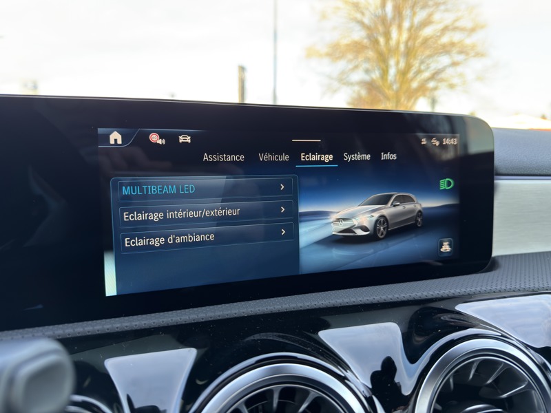 Image Mercedes-Benz CLASSE A 250 e Hybrid EQ AMG Line AMG Line 1770 Classe A 250 e AMG Line