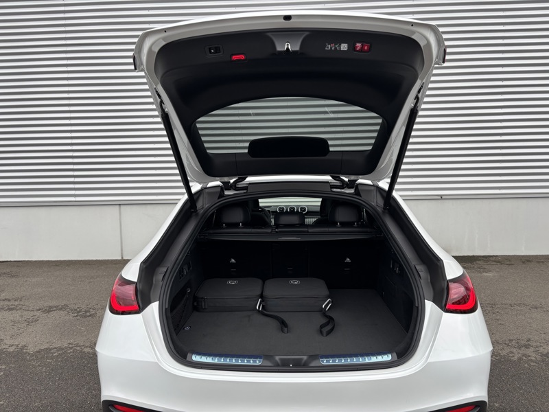 Image Mercedes-Benz GLC COUPÉ GLC 300 d e Hybrid EQ 4MATIC Coupé AMG Line +  2543 GLC 300 d e Hybrid EQ 4MATIC Coup+® AMG L