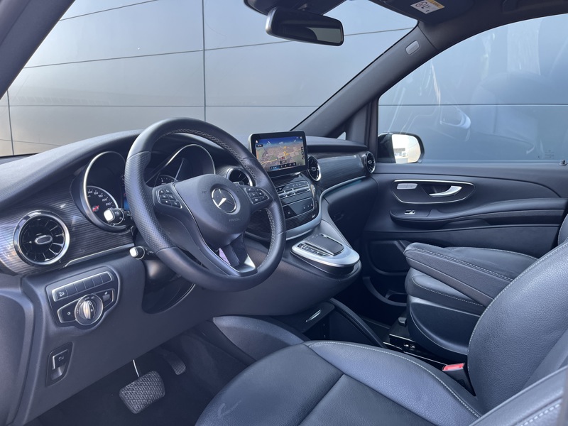 Image Mercedes-Benz CLASSE V 300D- 4MATIC AVANTGARDE / L3/ 4MATIC /8 PLACES / BVA  