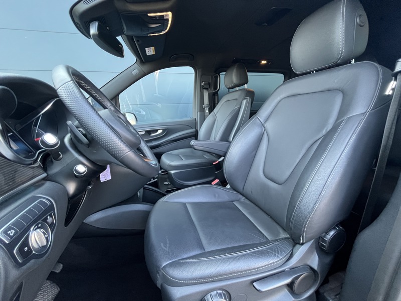 Image Mercedes-Benz CLASSE V 300D- 4MATIC AVANTGARDE / L3/ 4MATIC /8 PLACES / BVA  