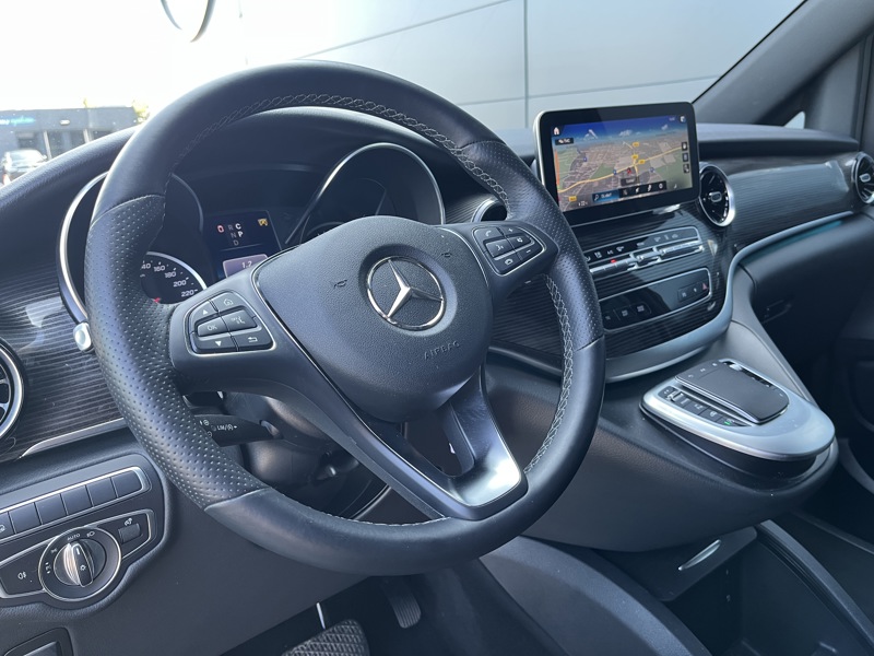 Image Mercedes-Benz CLASSE V 300D- 4MATIC AVANTGARDE / L3/ 4MATIC /8 PLACES / BVA  