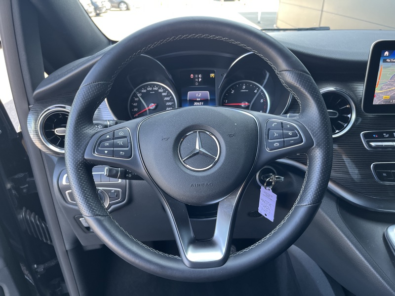 Image Mercedes-Benz CLASSE V 300D- 4MATIC AVANTGARDE / L3/ 4MATIC /8 PLACES / BVA  