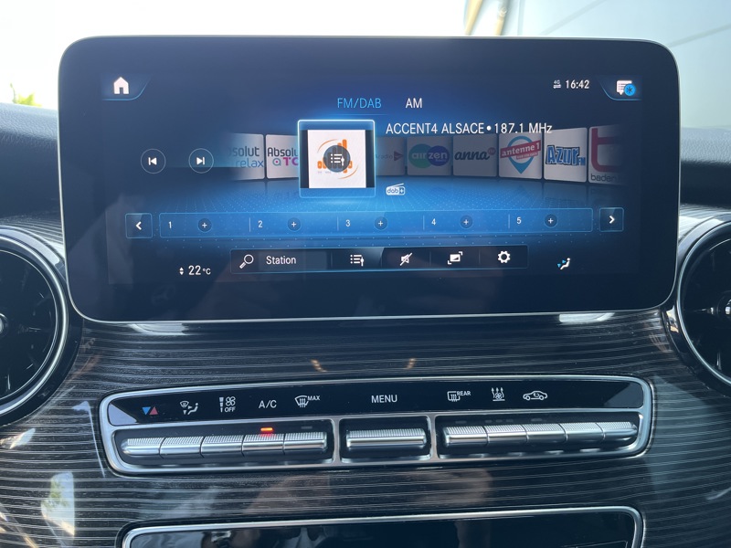 Image Mercedes-Benz CLASSE V 300D- 4MATIC AVANTGARDE / L3/ 4MATIC /8 PLACES / BVA  