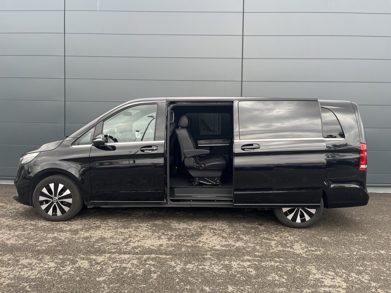 Image Mercedes-Benz CLASSE V 250D AVANTGARDE / 8 PLACES / L3 / BVA / Extra long  