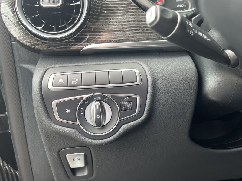 Image Mercedes-Benz CLASSE V 250D AVANTGARDE / 8 PLACES / L3 / BVA / Extra long  