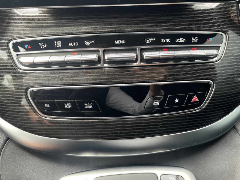 Image Mercedes-Benz CLASSE V 250D AVANTGARDE / 8 PLACES / L3 / BVA / Extra long  