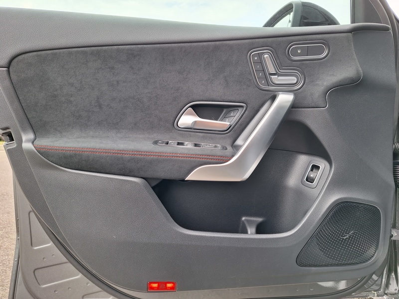 Image Mercedes-Benz CLASSE A 250 e Hybrid EQ Star Edition AMG Line 1770 Classe A 250 e Hybrid EQ Star Edition