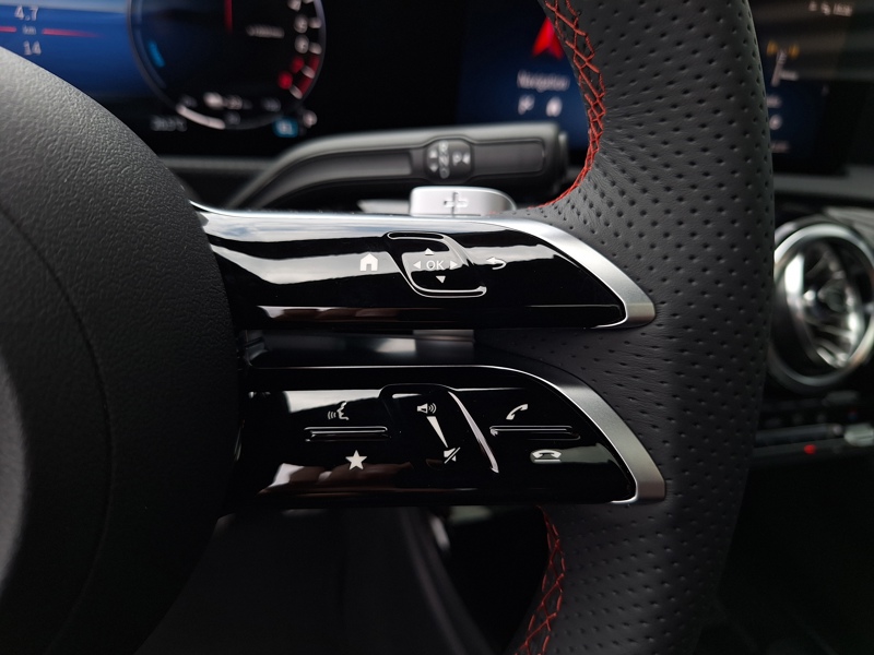 Image Mercedes-Benz CLASSE A 250 e Hybrid EQ Star Edition AMG Line 1770 Classe A 250 e Hybrid EQ Star Edition