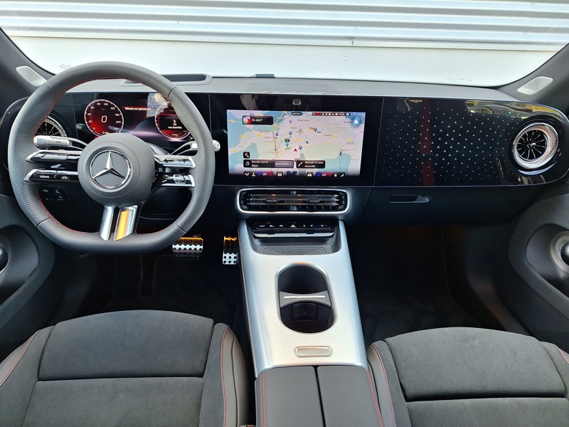 Image Mercedes-Benz CLA COUPÉ CLA 350 4MATIC avec technologie EQ Limited Edition  1743 CLA 350 4MATIC avec technologie EQ