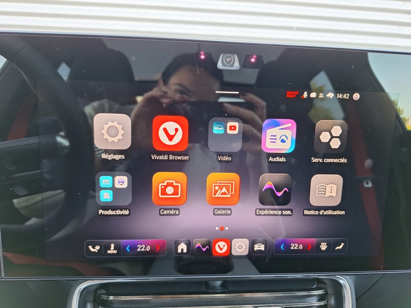 Image Mercedes-Benz CLA COUPÉ CLA 350 4MATIC avec technologie EQ Limited Edition  1743 CLA 350 4MATIC avec technologie EQ