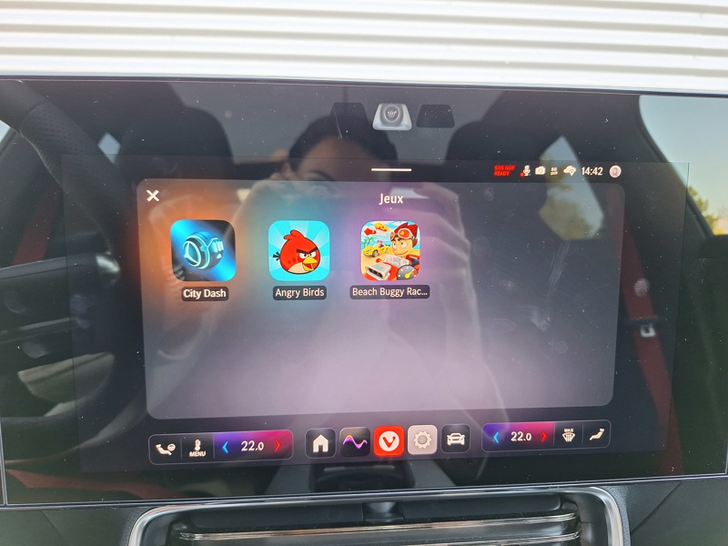 Image Mercedes-Benz CLA COUPÉ CLA 350 4MATIC avec technologie EQ Limited Edition  1743 CLA 350 4MATIC avec technologie EQ