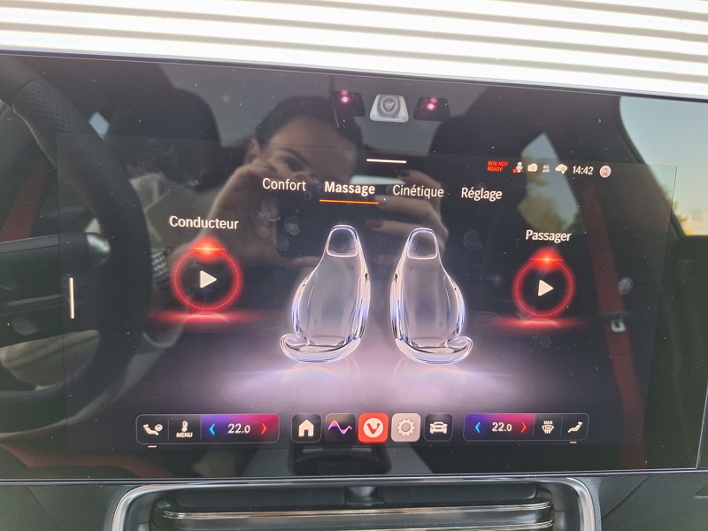 Image Mercedes-Benz CLA COUPÉ CLA 350 4MATIC avec technologie EQ Limited Edition  1743 CLA 350 4MATIC avec technologie EQ