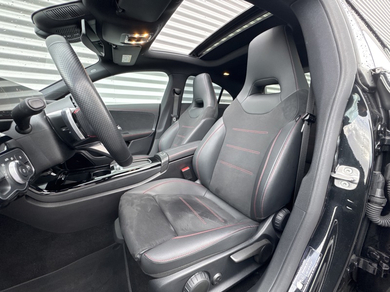 Image Mercedes-Benz CLA COUPÉ CLA 200 Coupé AMG Line  