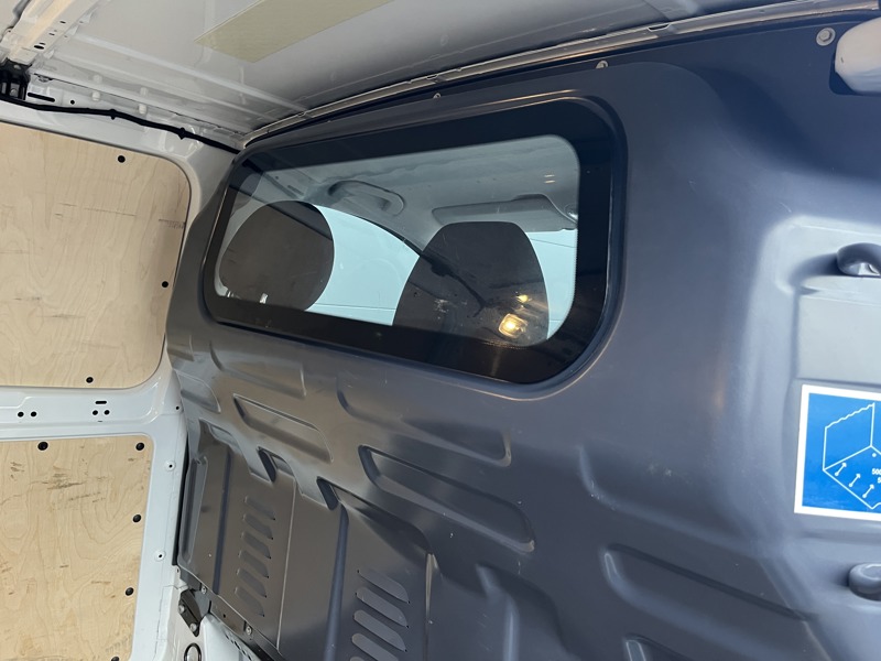 Image Mercedes-Benz VITO 116 CDI / FOURGON / 163 CH / L2 / BVA /34900 HT  