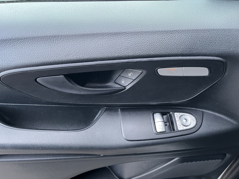 Image Mercedes-Benz VITO 116 CDI / FOURGON / 163 CH / L2 / BVA /34900 HT  